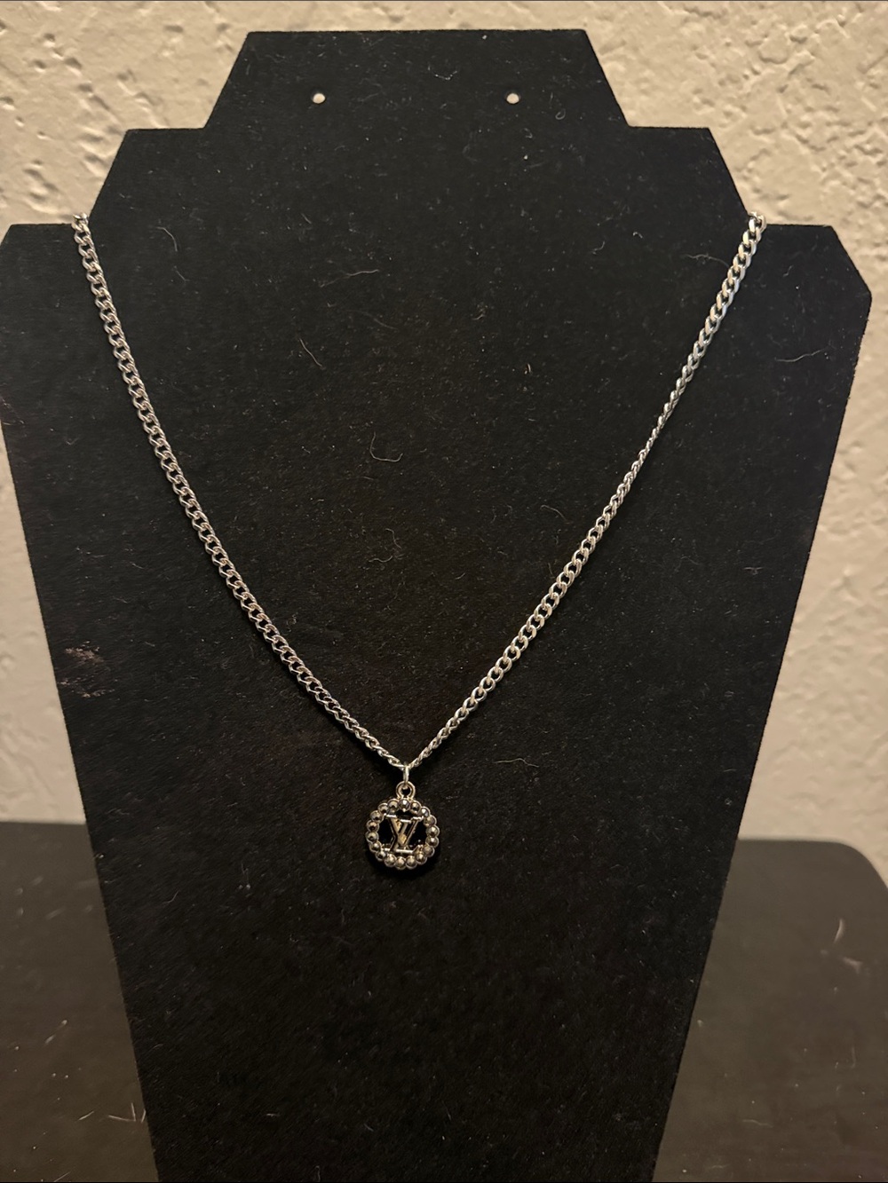 Inspired Silver Circle Pendant Necklace